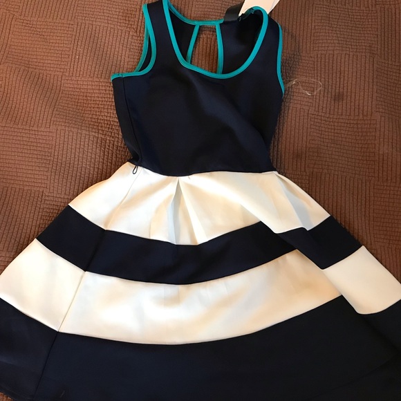 Three pink heart junior dress - Picture 2 of 4